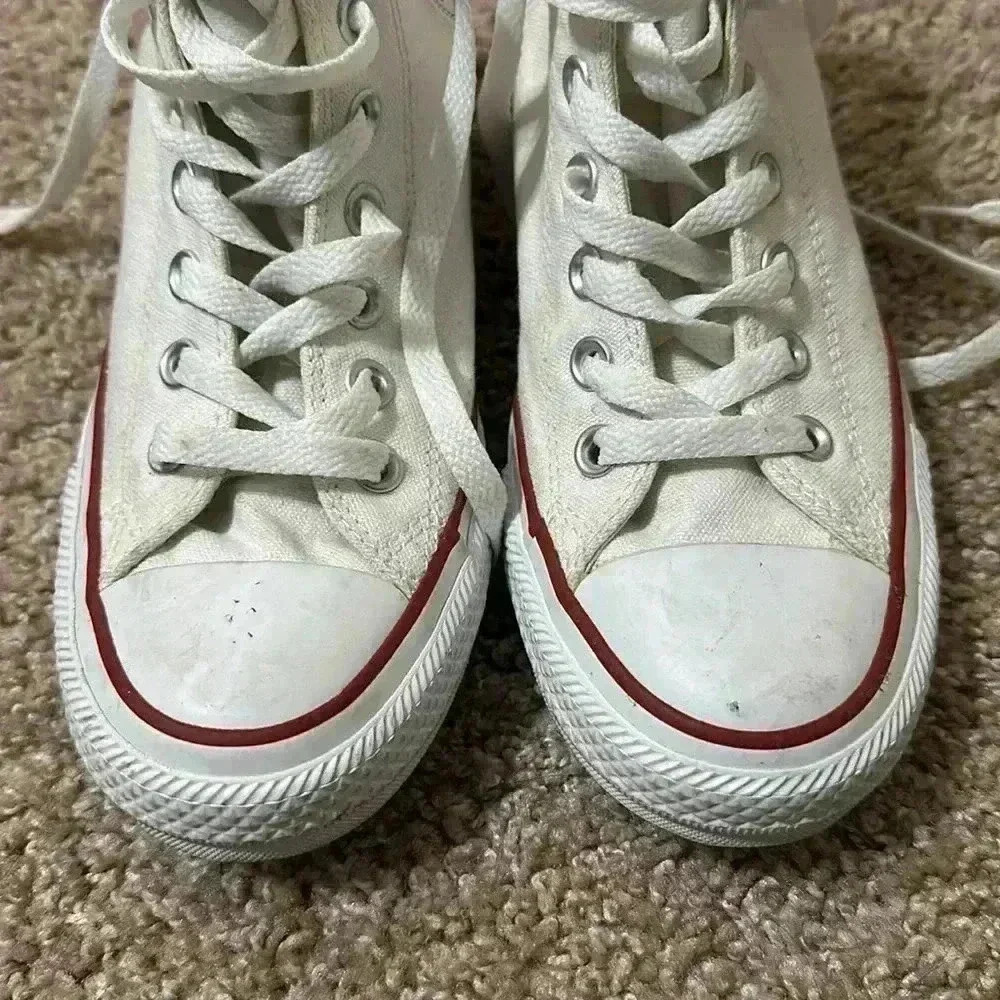 Converse - Picture 3 of 6